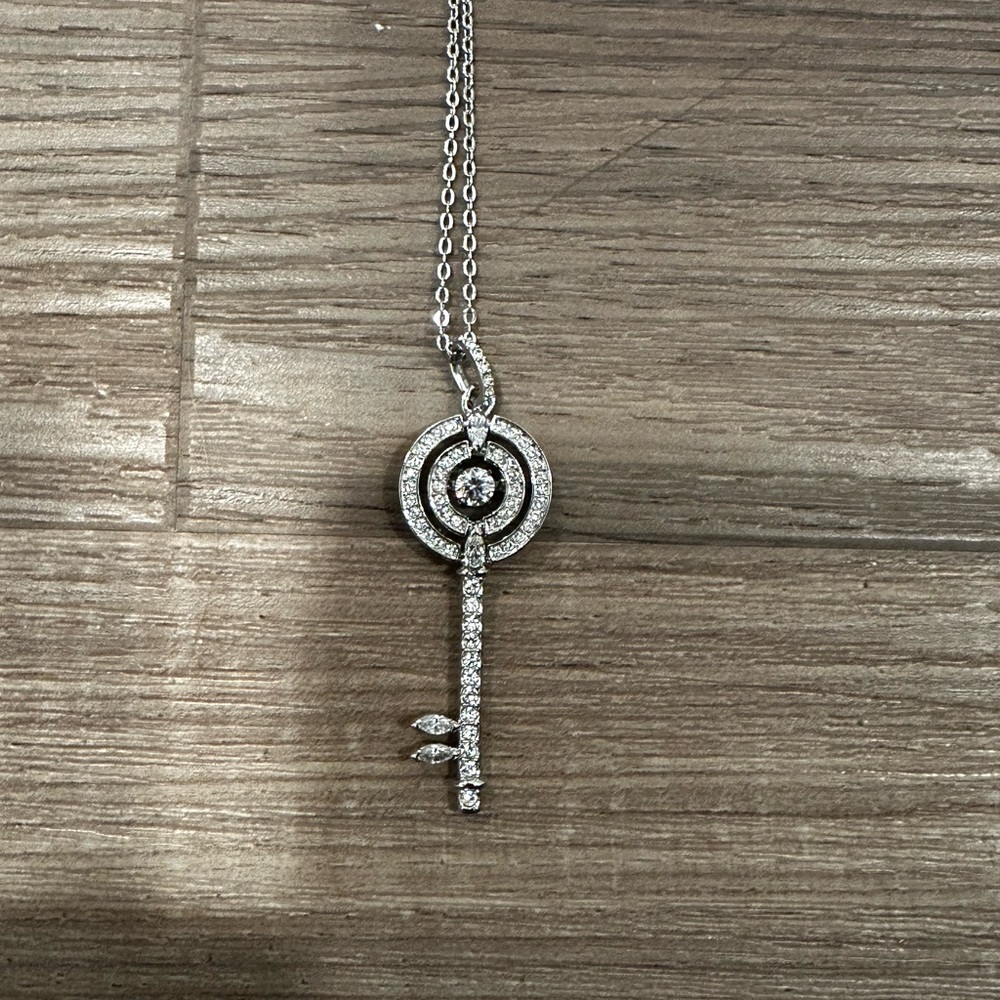 Swarovski Sparkling Dance Key
Pendant with Chain - Picture 6 of 9